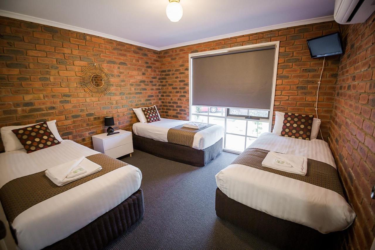 Australian Settlers Motor Inn Swan Hill Exterior photo