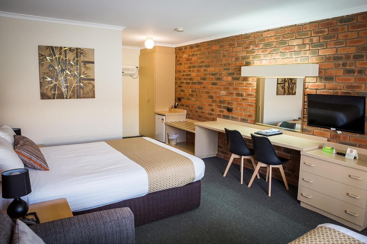 Australian Settlers Motor Inn Swan Hill Exterior photo