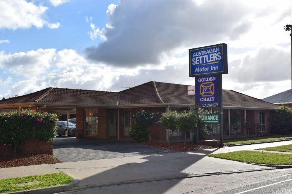 Australian Settlers Motor Inn Swan Hill Exterior photo