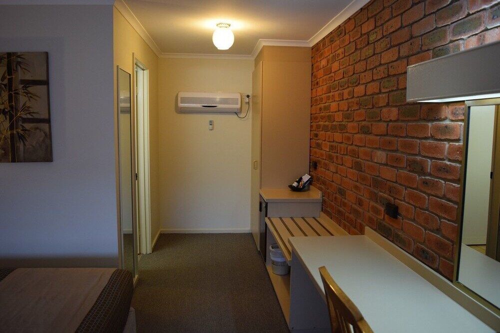 Australian Settlers Motor Inn Swan Hill Exterior photo